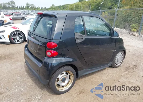 2013 Smart Fortwo Pure из США, поврежденный, VIN WMEEJ3BA3DK606754